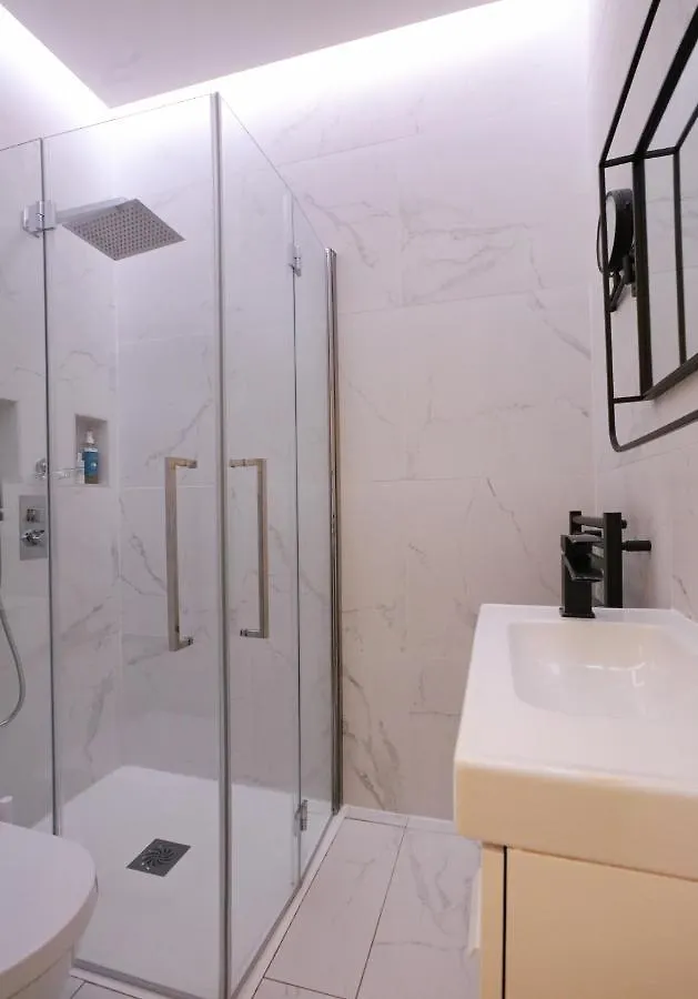 The East London Street Residence Edinburgh Apartment